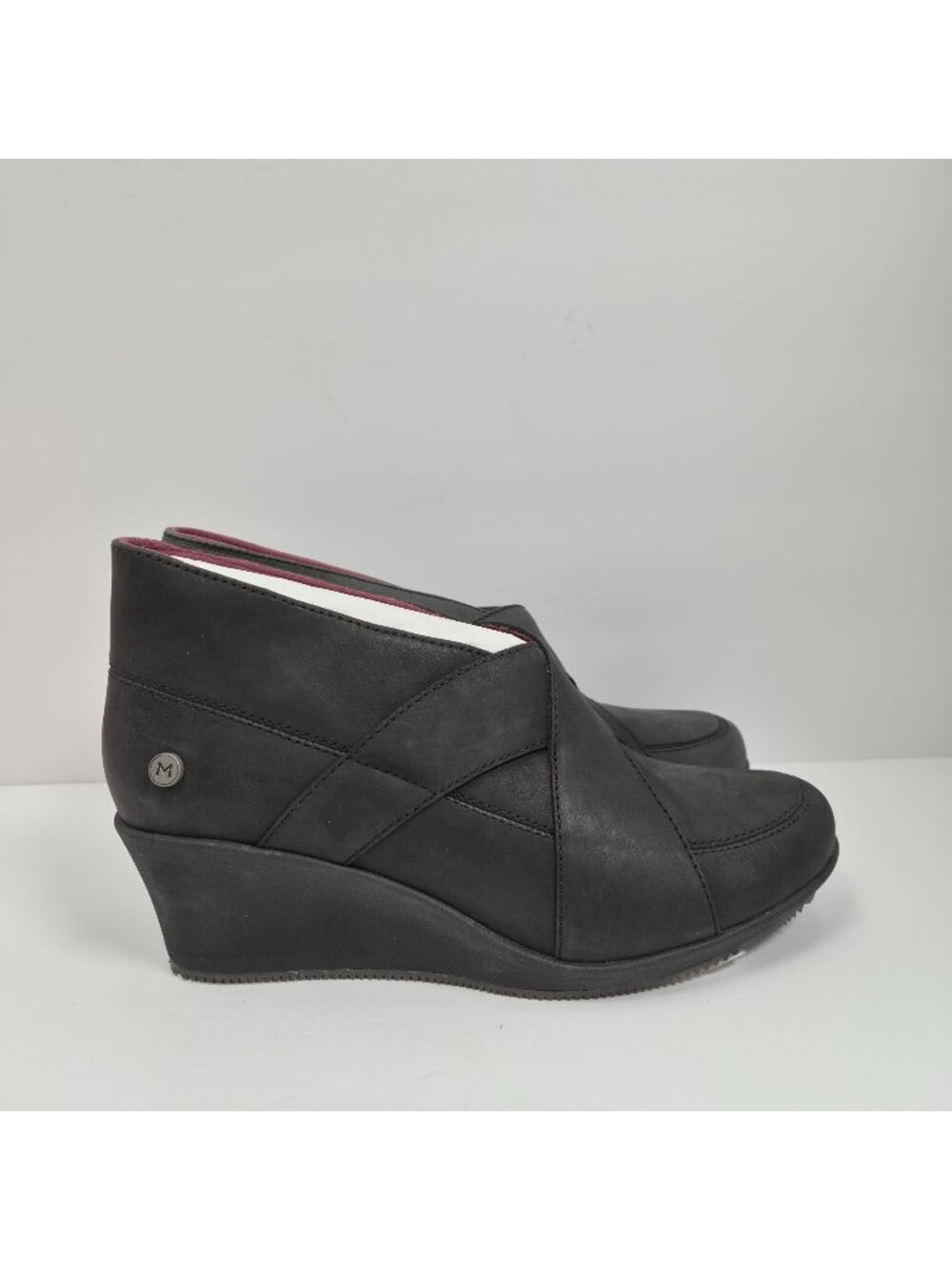 Mozo Descanso Women's Black Leather Wedge Heel Shoes US Size 7 NEW SAMPLE